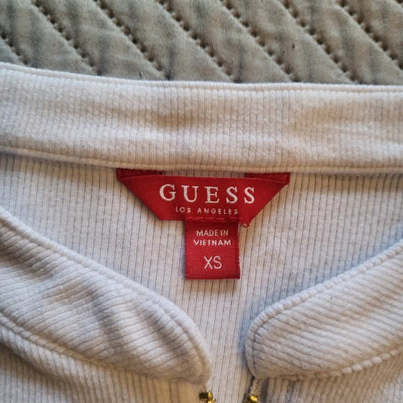 Chandail guess - Picture 2 of 3